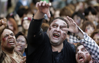 Illustration for article titled Here's What a Thousand Zombies Attacking Tokyo Looks Like